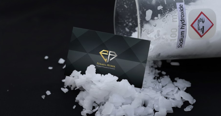 FLAKE CAUSTIC SODA (NaOH)